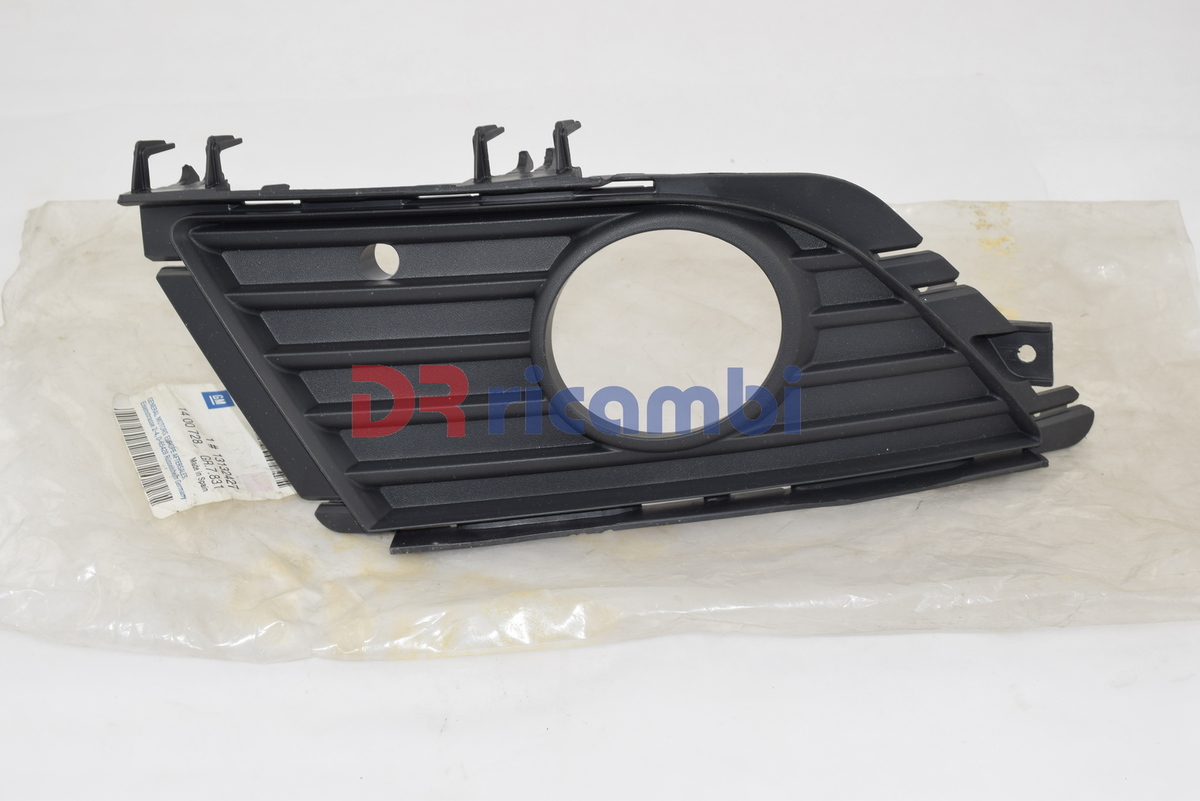 GRIGLIA MASCHERINA PARAURTI ANT DX CON FENDINEBBIA OPEL CORSA C OPEL 1400728