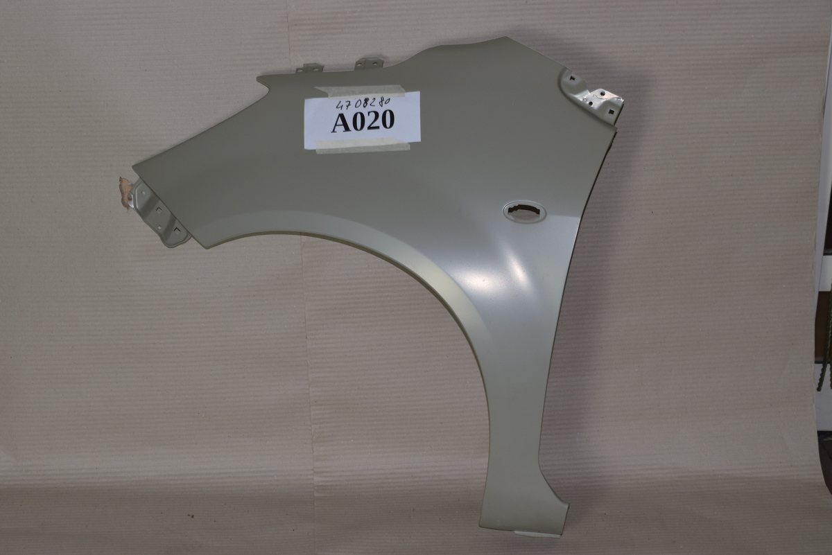 PARAFANGO ANTERIORE SINISTRO OPEL AGILA B OPEL 4708280 - 93193103