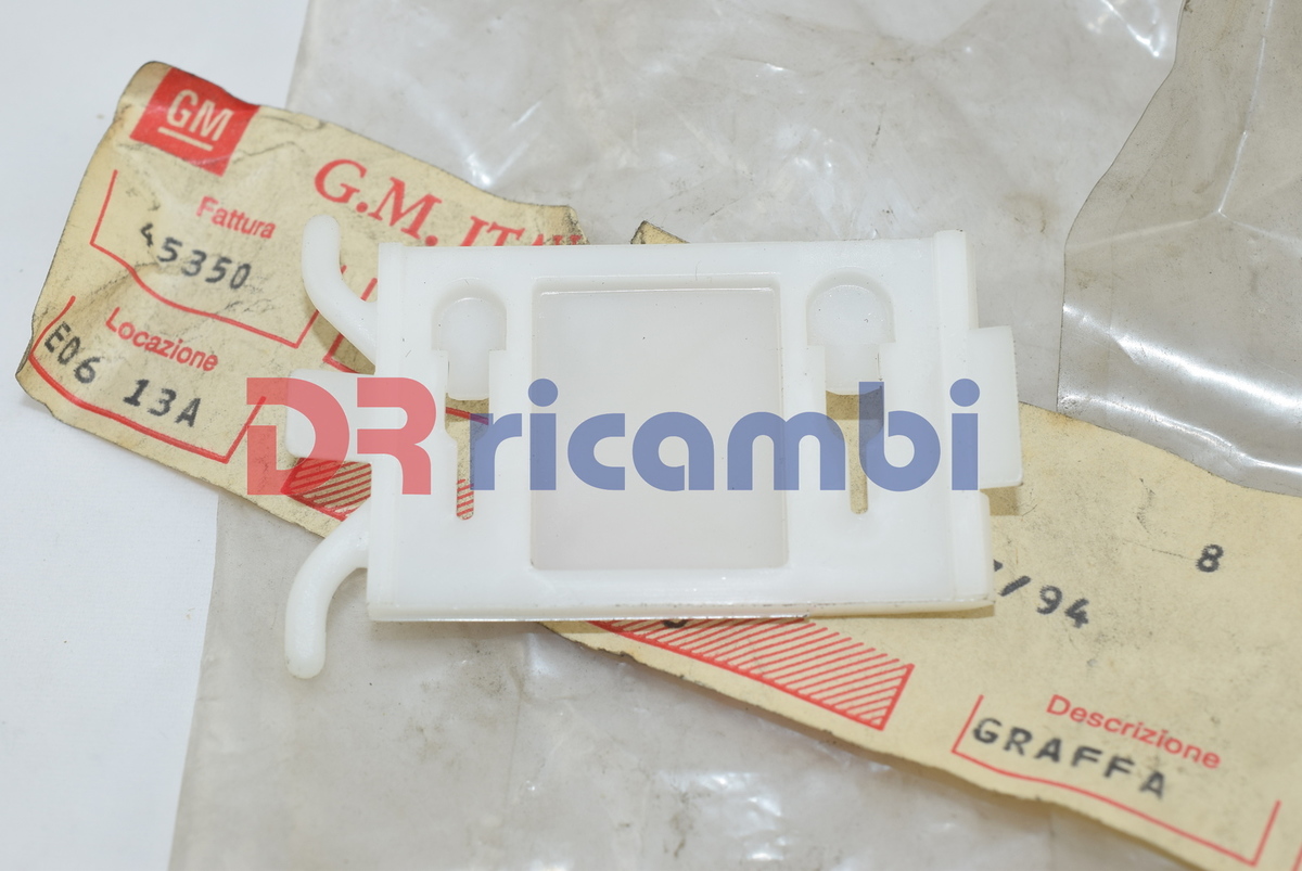 GRAFFA CLIP FISSAGGIO MODANATURA LATERALE PORTIERA OPEL KADETT E - OPEL 174843