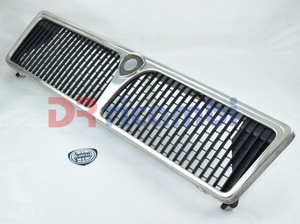 [82418752 1] GRIGLIA LOGO ROTTO RADIATORE LANCIA DELTA 1.6 EPOCA - LANCIA 82418752 1