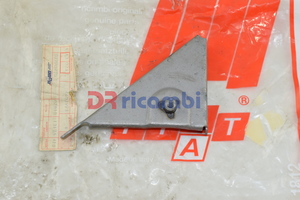 [4403993] SUPPORTO STAFFA CERNIERA APERTURA COFANO MOTORE FIAT PANDA FIAT 4403993