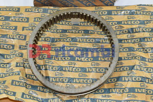 [8834593] MANICOTTO SCORREVOLE 1a 2a IVECO 160/190.26 190.35 300 330 - IVECO 8834593